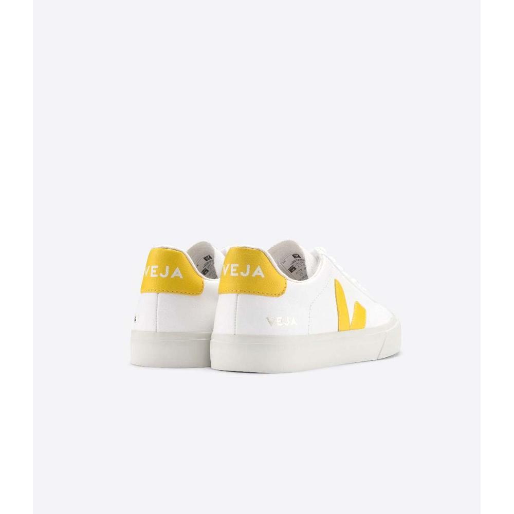 Veja CAMPO CHROMEFREE Low Tops Sneakers Panske White/Yellow | SK 298QMA